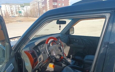 Mitsubishi Pajero III рестайлинг, 2004 год, 1 300 000 рублей, 7 фотография