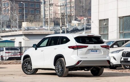 Toyota Highlander, 2026 год, 4 969 000 рублей, 4 фотография