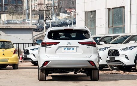 Toyota Highlander, 2026 год, 4 969 000 рублей, 3 фотография