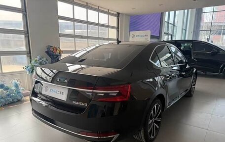 Skoda Superb III рестайлинг, 2023 год, 2 036 125 рублей, 6 фотография