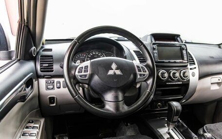Mitsubishi Pajero Sport II рестайлинг, 2015 год, 1 658 000 рублей, 14 фотография