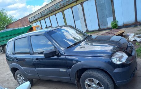 Chevrolet Niva I рестайлинг, 2012 год, 585 000 рублей, 4 фотография