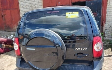 Chevrolet Niva I рестайлинг, 2012 год, 585 000 рублей, 2 фотография