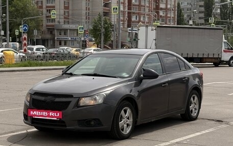 Chevrolet Cruze II, 2012 год, 680 000 рублей, 2 фотография
