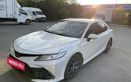 Toyota Camry, 2022 год, 3 490 000 рублей, 10 фотография