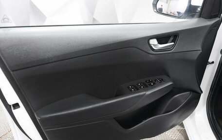 Hyundai Solaris II рестайлинг, 2021 год, 1 650 000 рублей, 12 фотография