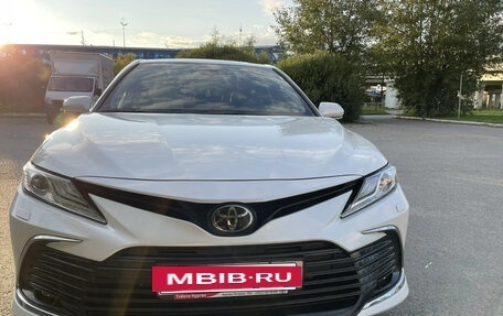 Toyota Camry, 2022 год, 3 490 000 рублей, 12 фотография