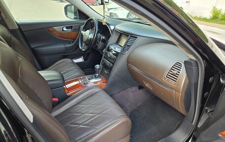 Infiniti QX70, 2014 год, 1 500 000 рублей, 9 фотография