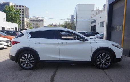 Infiniti QX30, 2017 год, 1 989 000 рублей, 4 фотография
