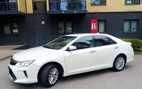 Toyota Camry, 2015 год, 1 900 000 рублей, 8 фотография
