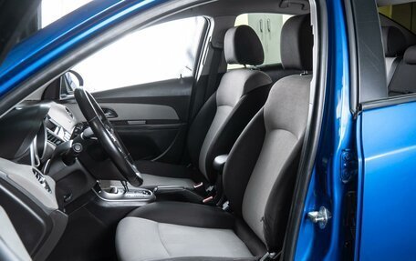 Chevrolet Cruze II, 2011 год, 640 000 рублей, 10 фотография