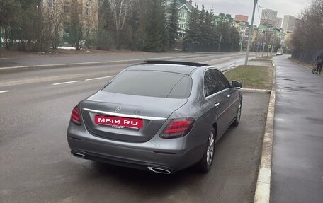 Mercedes-Benz E-Класс, 2020 год, 3 500 000 рублей, 11 фотография