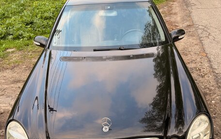 Mercedes-Benz E-Класс, 2004 год, 600 000 рублей, 8 фотография