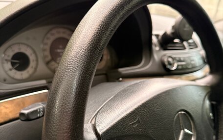 Mercedes-Benz E-Класс, 2004 год, 600 000 рублей, 32 фотография