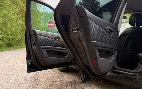 Mercedes-Benz E-Класс, 2004 год, 600 000 рублей, 36 фотография