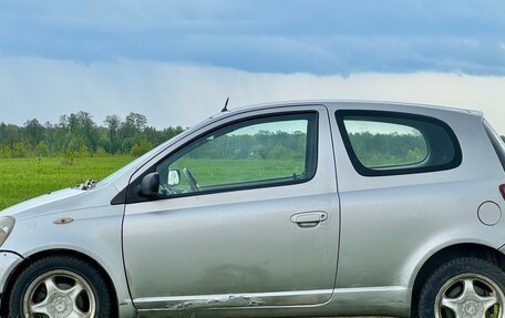 Toyota Yaris I рестайлинг, 2000 год, 280 000 рублей, 4 фотография