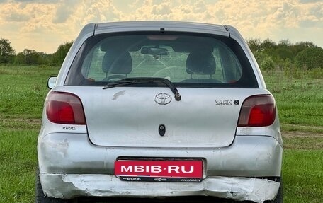 Toyota Yaris I рестайлинг, 2000 год, 280 000 рублей, 8 фотография