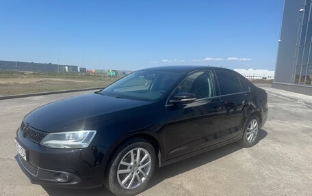 Volkswagen Jetta VI, 2013 год, 785 000 рублей, 2 фотография