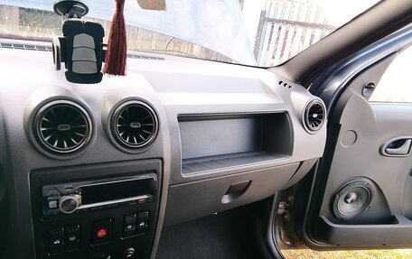 Renault Logan I, 2006 год, 230 000 рублей, 3 фотография