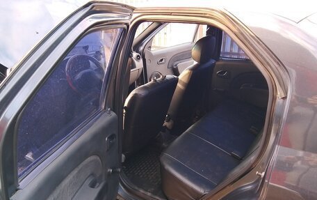 Renault Logan I, 2006 год, 230 000 рублей, 7 фотография