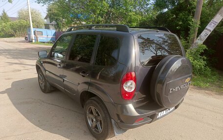 Chevrolet Niva I рестайлинг, 2011 год, 650 000 рублей, 23 фотография