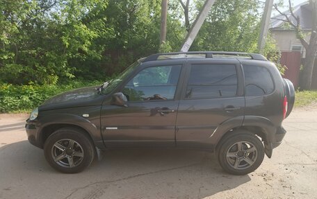 Chevrolet Niva I рестайлинг, 2011 год, 650 000 рублей, 28 фотография