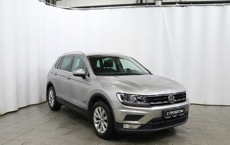 Volkswagen Tiguan II, 2017 год, 2 097 000 рублей, 3 фотография
