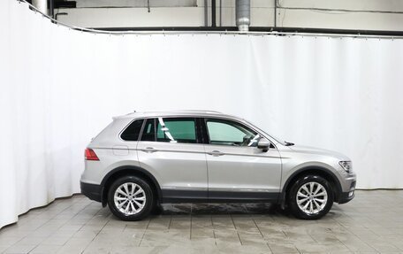 Volkswagen Tiguan II, 2017 год, 2 097 000 рублей, 7 фотография