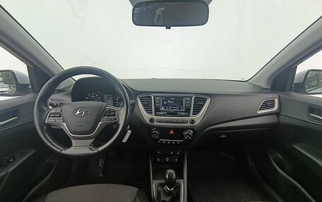 Hyundai Solaris II рестайлинг, 2019 год, 1 000 000 рублей, 12 фотография