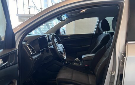 Hyundai Tucson III, 2019 год, 2 350 000 рублей, 16 фотография