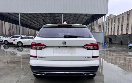 Skoda Kamiq I, 2022 год, 1 584 000 рублей, 5 фотография