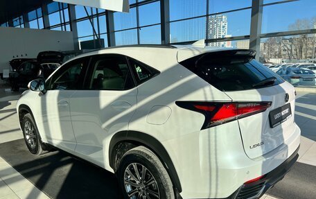 Lexus NX I, 2021 год, 3 895 000 рублей, 4 фотография