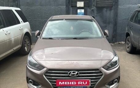 Hyundai Solaris II рестайлинг, 2017 год, 1 450 000 рублей, 1 фотография