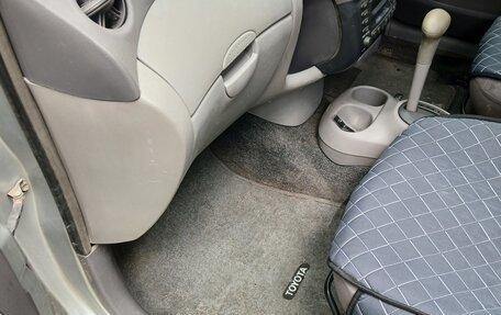 Toyota Platz, 2002 год, 350 000 рублей, 18 фотография