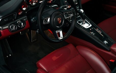 Porsche 911, 2017 год, 15 000 000 рублей, 8 фотография