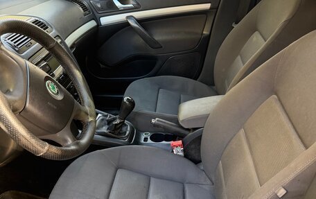Skoda Octavia, 2005 год, 390 000 рублей, 17 фотография