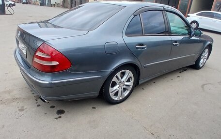 Mercedes-Benz E-Класс, 2005 год, 850 000 рублей, 3 фотография