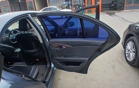 Mercedes-Benz E-Класс, 2005 год, 850 000 рублей, 8 фотография
