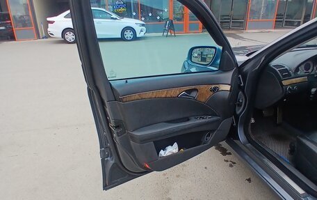 Mercedes-Benz E-Класс, 2005 год, 850 000 рублей, 12 фотография