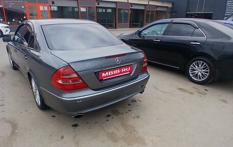 Mercedes-Benz E-Класс, 2005 год, 850 000 рублей, 5 фотография