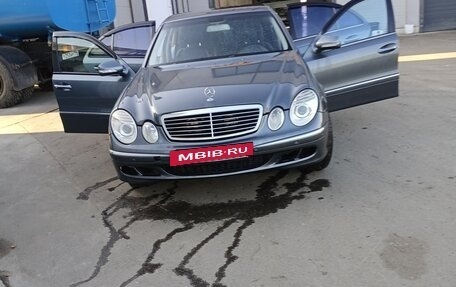Mercedes-Benz E-Класс, 2005 год, 850 000 рублей, 17 фотография