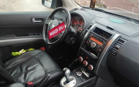 Nissan X-Trail, 2010 год, 900 000 рублей, 11 фотография