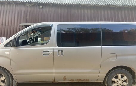 Hyundai Grand Starex Grand Starex I рестайлинг 2, 2011 год, 950 000 рублей, 2 фотография