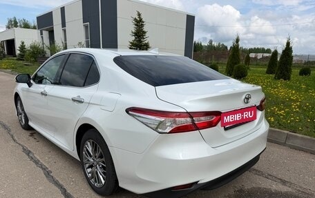 Toyota Camry, 2020 год, 2 890 000 рублей, 5 фотография