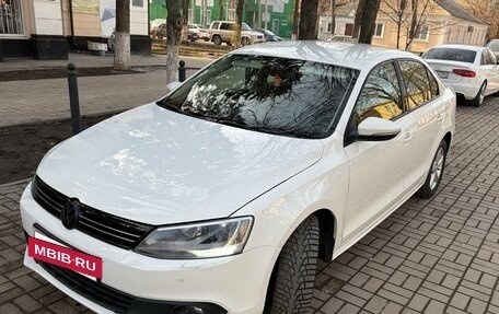 Volkswagen Jetta VI, 2014 год, 950 000 рублей, 2 фотография