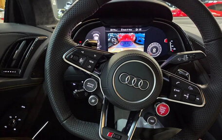 Audi R8, 2021 год, 18 900 000 рублей, 10 фотография