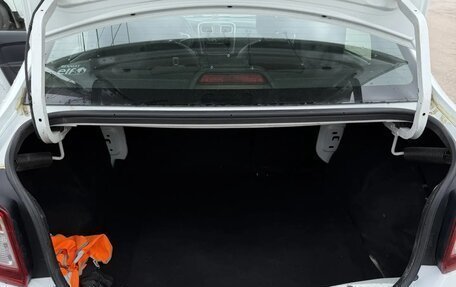 Renault Logan II, 2018 год, 685 000 рублей, 4 фотография
