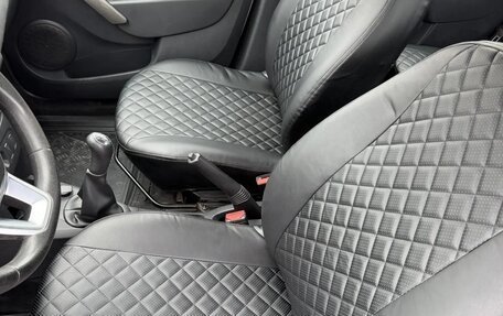 Renault Logan II, 2018 год, 685 000 рублей, 7 фотография