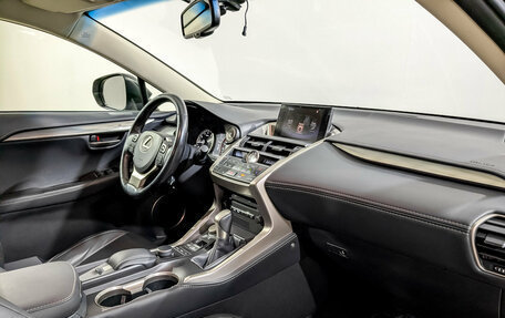 Lexus NX I, 2015 год, 2 995 000 рублей, 11 фотография