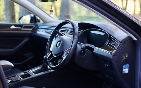 Volkswagen Passat B8 рестайлинг, 2017 год, 1 990 000 рублей, 6 фотография